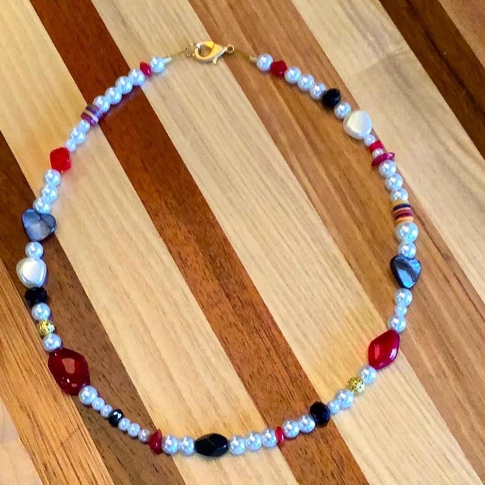 Pearl necklace with pops of color